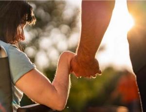 Handicap : comment va se mettre en œuvre la déconjugalisation de l’AAH ?