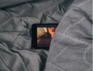 Accès à la pornographie chez l’enfant et l’adolescent: conséquences et recommandations