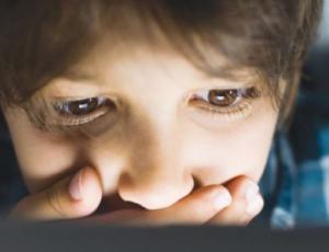 La pornographie de plus en plus consommée par les pré-ados