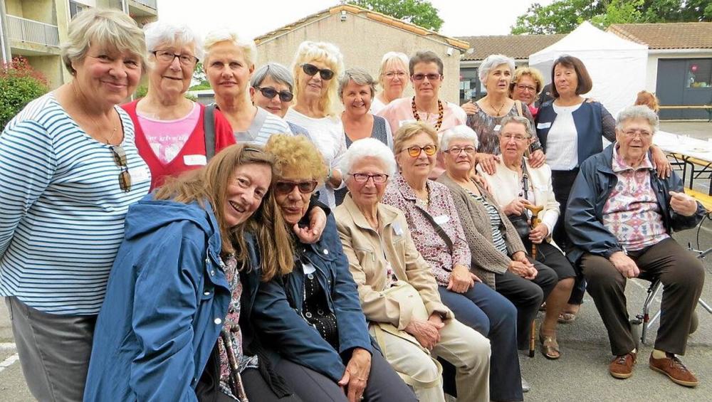 AINÉS DE JADE AINÉS DE JADE